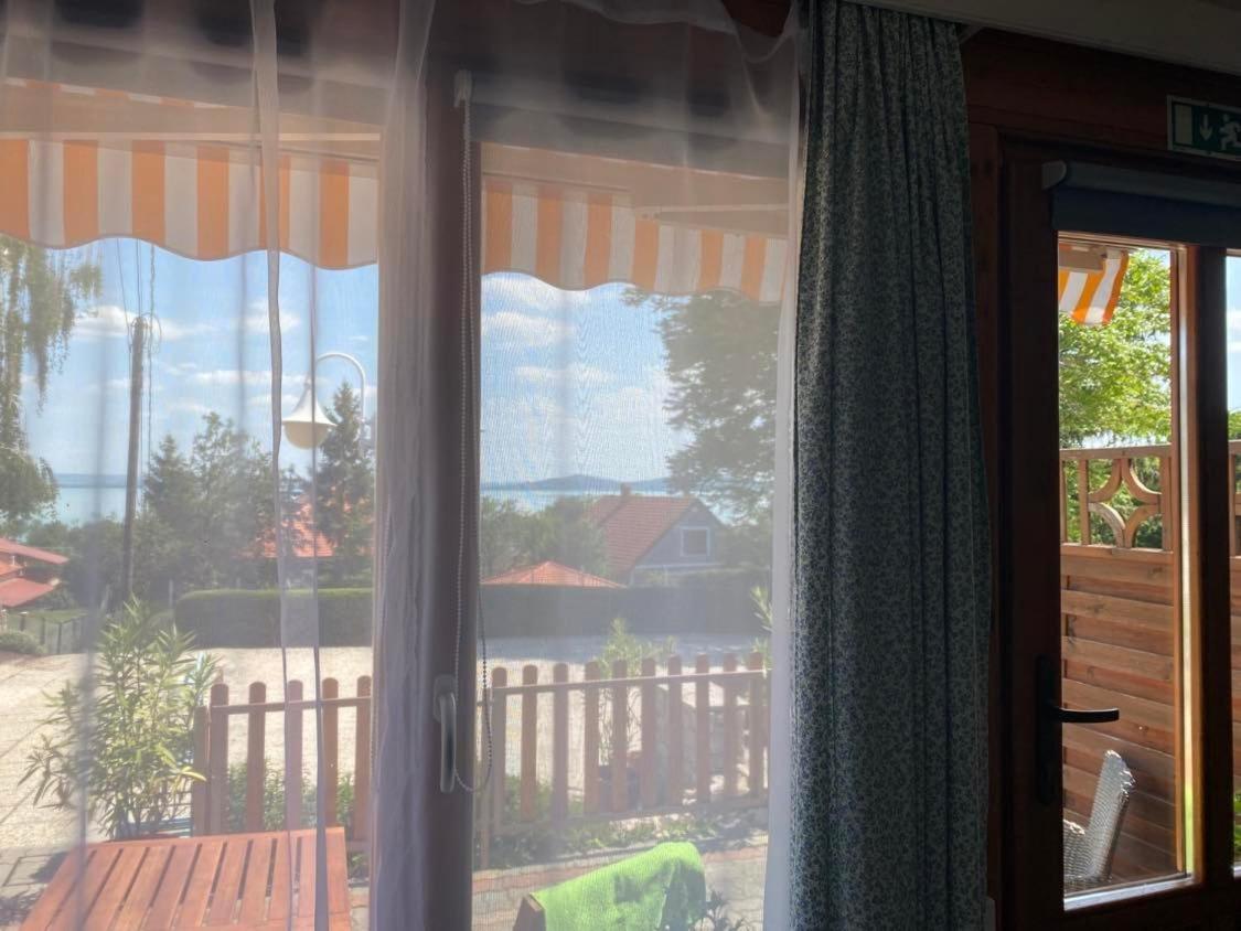 Bacchus Apartman - Borbarlang, Badacsony Badacsonytomaj Bagian luar foto