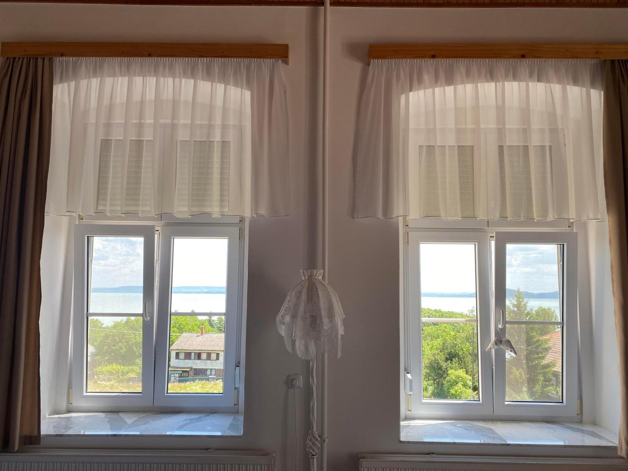 Bacchus Apartman - Borbarlang, Badacsony Badacsonytomaj Bagian luar foto